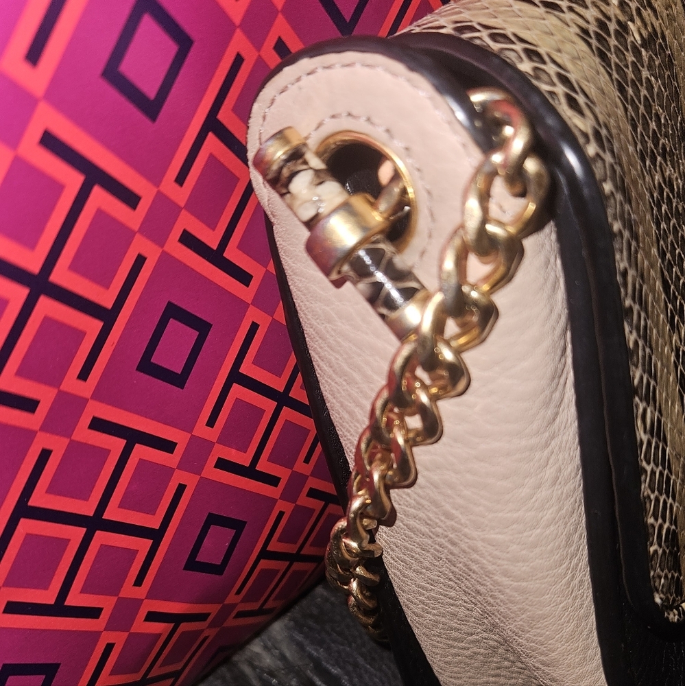 Tory Burch Snake Print Chelsea Crossbody Bag - Picture 3 of 8